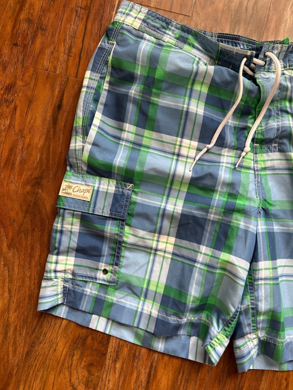 Chaps Blue and Green Plaid Men’s Swim Shorts - Picture 3 of 8